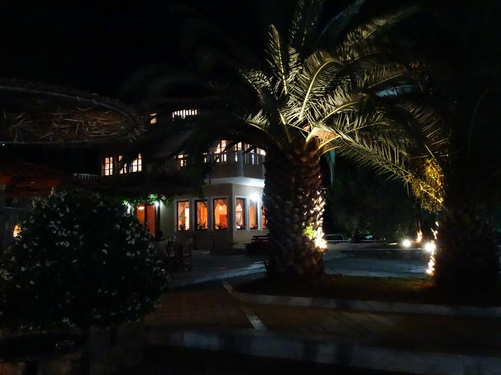 Kinira Beach Hotel Kültér fotó